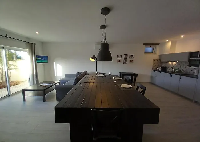 Belchior - Belch1952 アパート ラゴス