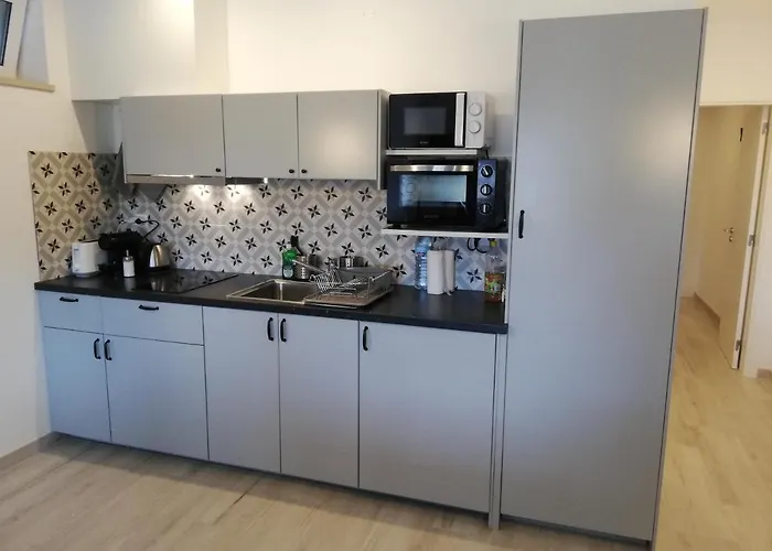 Belchior - Belch1952 アパート